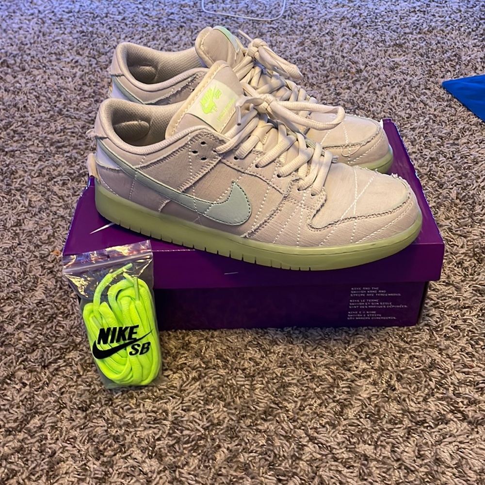 Mummy dunks